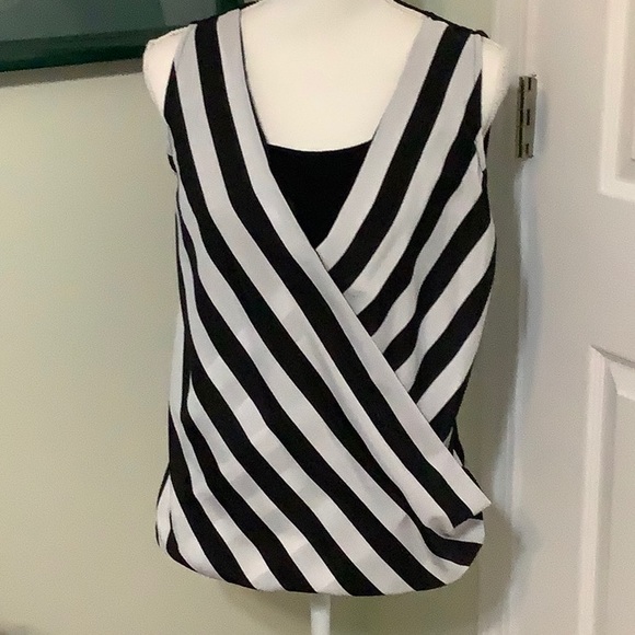 INC International Concepts Tops - 🦋INC Medium sleeveless cross front top